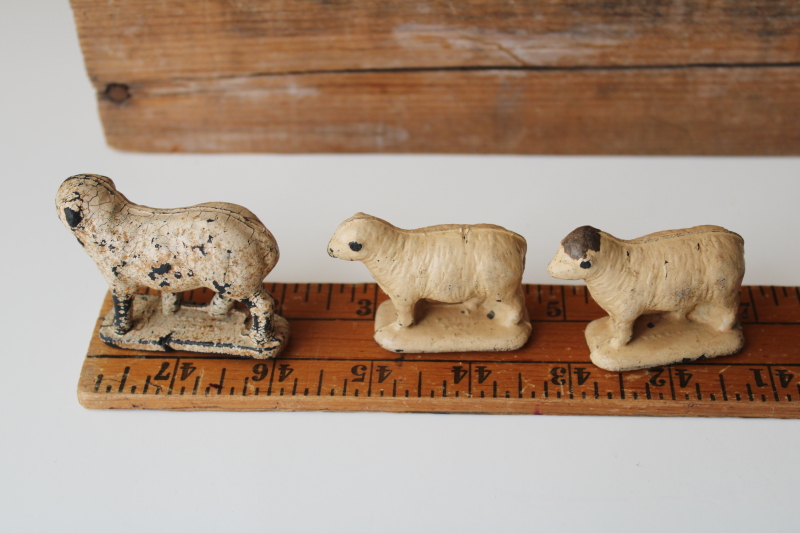 photo of lot antique & vintage sheep figurines, nativity scene lambs, old rubber toys #10