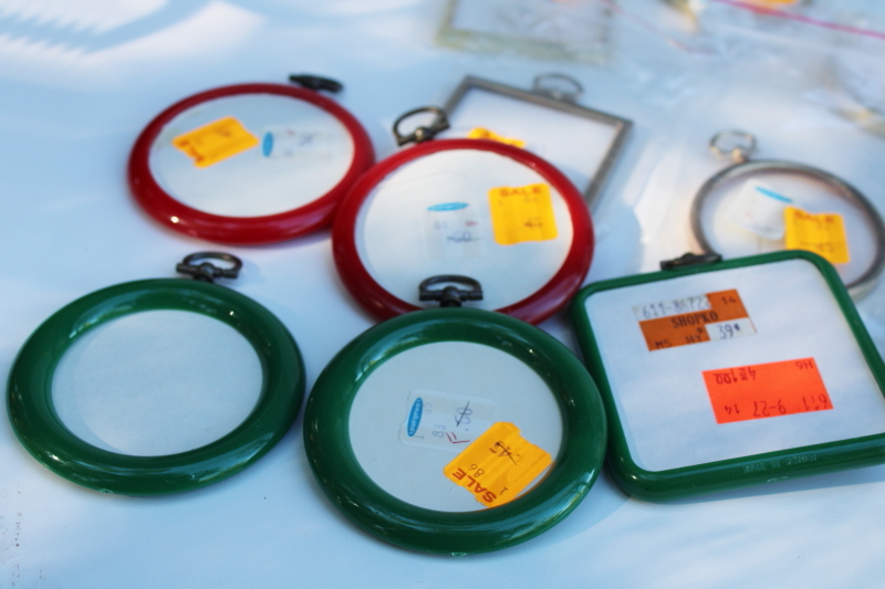 photo of lot new old stock mini frames for embroidery, cross stitch ornaments, gold plastic, red & green  #6