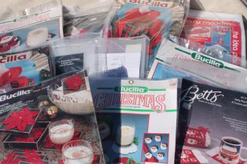 catalog photo of lot of 12 sealed needlework kits, Christmas plastic canvas crafts decorations to make