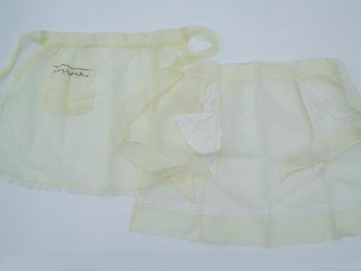 photo of lot of 15 fancy frilly vintage sheer cotton aprons, Sweetheart label #7