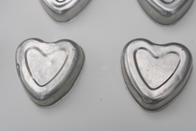 photo of  lot of 16 heart shaped molds, silver tin color primitive aluminum hearts #2