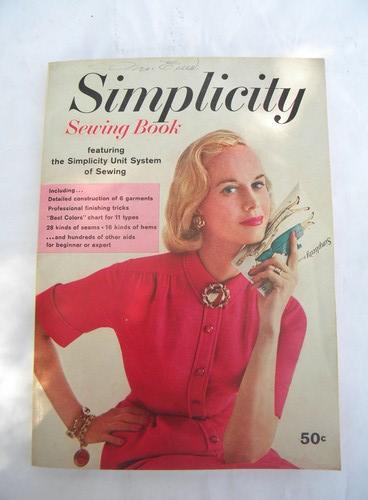 photo of lot of 1950s vintage Singer home sewing instruction booklets w/illustrations #4