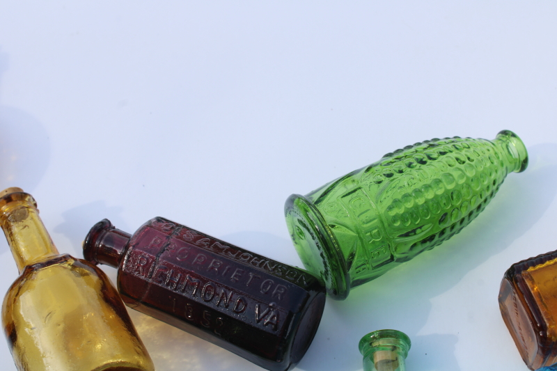 photo of lot of 25 miniature colored glass bottles, antique reproductions Wheaton bottles & Taiwan  #2
