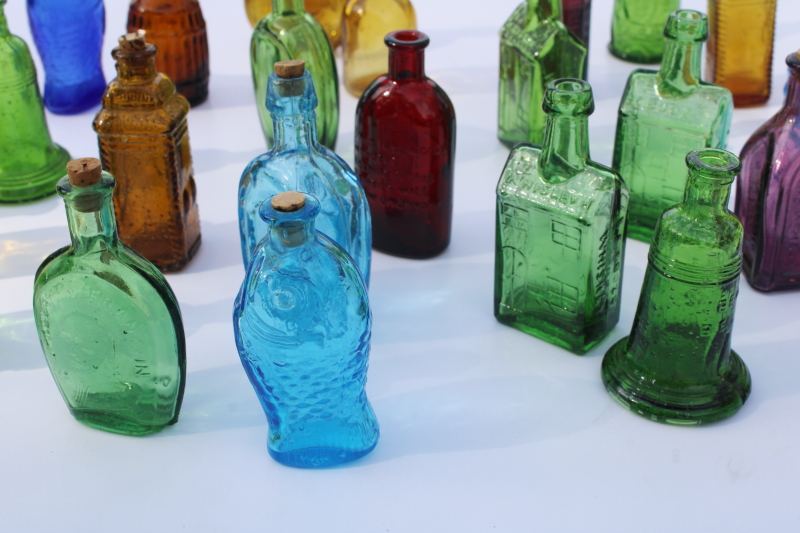 photo of lot of 25 miniature colored glass bottles, antique reproductions Wheaton bottles & Taiwan  #6