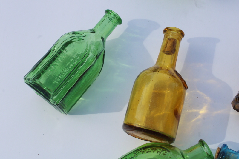 photo of lot of 25 miniature colored glass bottles, antique reproductions Wheaton bottles & Taiwan  #13