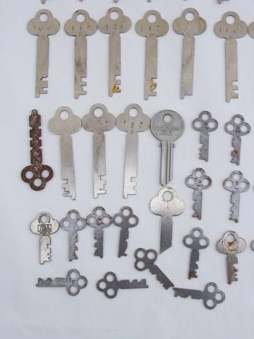 photo of lot of 50 assorted old & vintage keys for padlocks, box, drawer locks etc #5