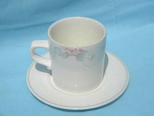 photo of lot of 6 Pfaltzgraff Wyndham mugs and saucers discontinued pattern #2