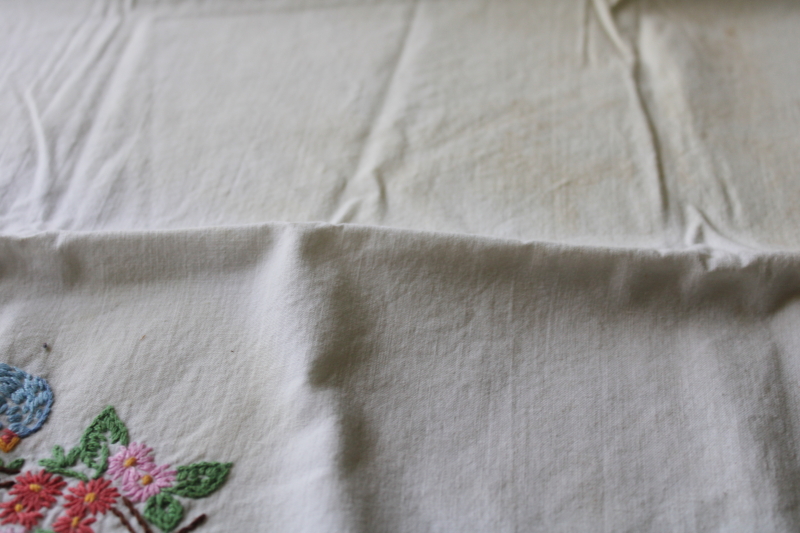 photo of lot of 7 pairs of vintage pillowcases w/ embroidery or crochet lace edgings, boho cottage bedding  #9