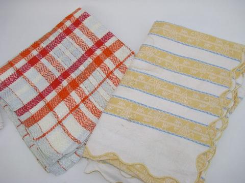 photo of lot of 8 vintage kitchen tablecloths, cute plaids #5