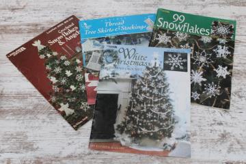 catalog photo of lot of Christmas crochet booklets, crocheted snowflakes, angels, tree skirts, stockings 