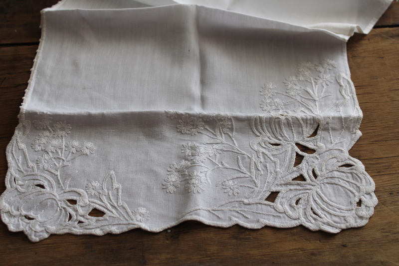 photo of lot of all white vintage linens, large towels w/ crochet lace, pair fingertip towels #2