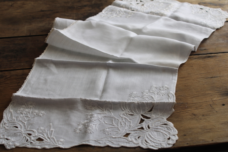 photo of lot of all white vintage linens, large towels w/ crochet lace, pair fingertip towels #13