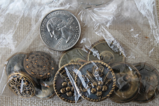 photo of lot of antique buttons, sorted button collection for sewing, jewelry crafts, altered art #5