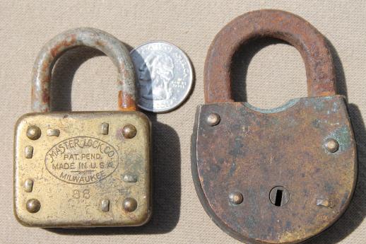 photo of lot of antique & vintage padlocks, assorted old brass & iron  padlocks, six lever locks w/ no keys #4