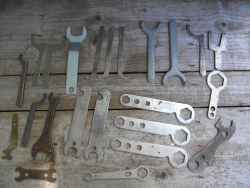 photo of lot of assorted old and vintage stamped wrenches, steampunk hardware #3