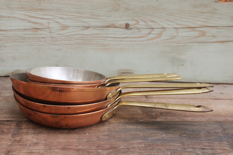photo of lot of five vintage copper pans, small saute or saucepans w/ brass handles, french country kitchen style  #6