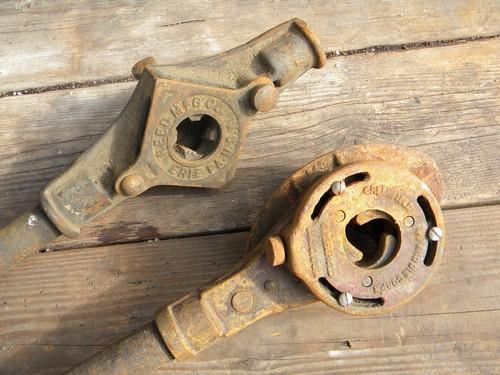 photo of lot of old antique pipe threading dies Reed and Greenfield plumbing tools #2