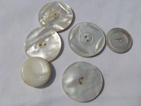 photo of lot of old, antique, vintage mother of pearl shell buttons, tiny to really big! #3