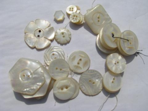 photo of lot of old, antique, vintage mother of pearl shell buttons, tiny to really big! #6