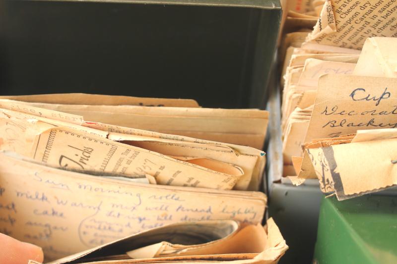 photo of lot of three vintage recipe boxes stuffed full of old recipes, some hand written cards #10