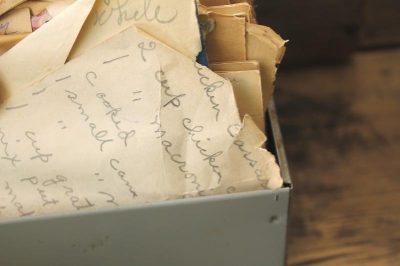 photo of lot of three vintage recipe boxes stuffed full of old recipes, some hand written cards #18