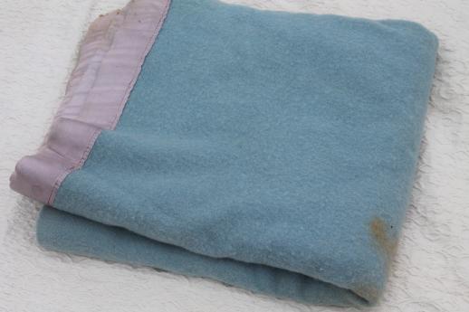 photo of lot of very shabby vintage wool blankets, felted cutting fabric for rugs or crafting #13