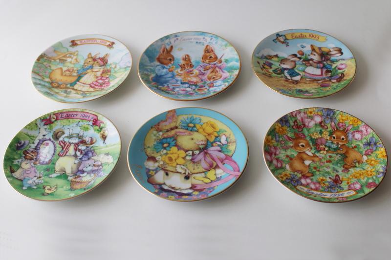 photo of lot of vintage Easter mini collector china plates, 1990s Avon 1991 to 1996 #1