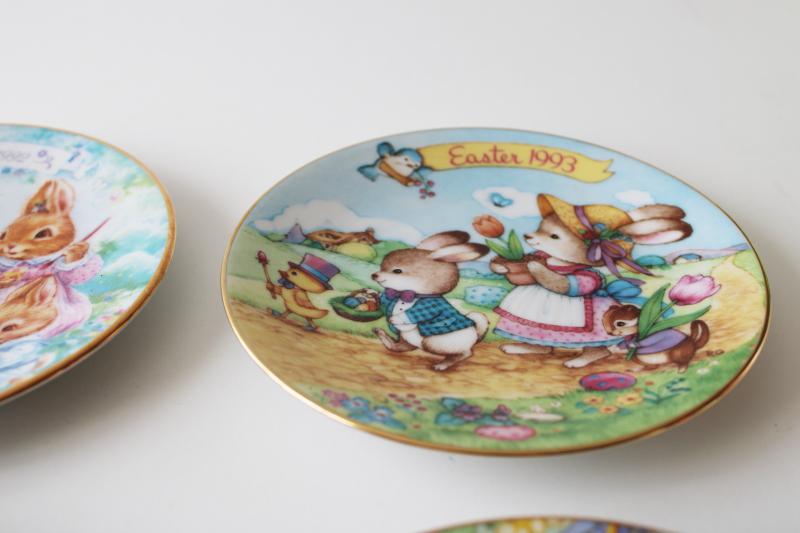 photo of lot of vintage Easter mini collector china plates, 1990s Avon 1991 to 1996 #4