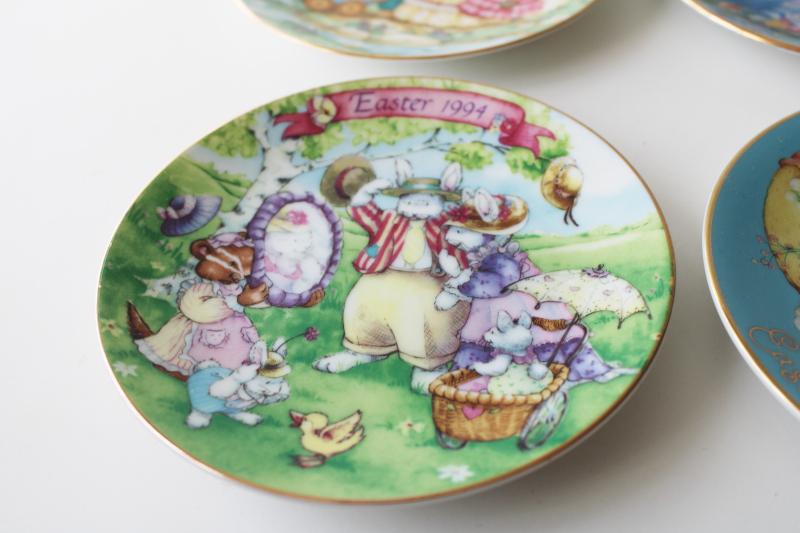 photo of lot of vintage Easter mini collector china plates, 1990s Avon 1991 to 1996 #5