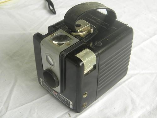 photo of lot of vintage and retro Brownie and Kodak cameras, Hawkeye, Target etc. #4