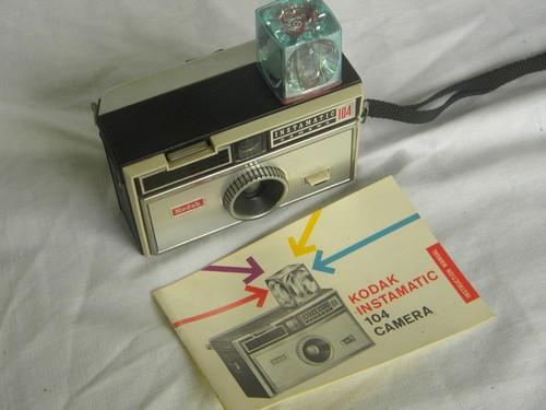 photo of lot of vintage and retro Brownie and Kodak cameras, Hawkeye, Target etc. #8