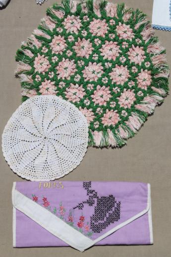 photo of lot of vintage cottage kitchen linens, towels, embroidered table runners etc. #8