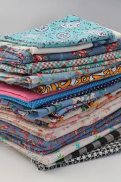 catalog photo of lot of vintage cotton print quilting fabric and original old feed sack prints