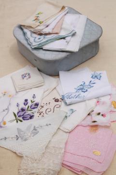 catalog photo of lot of vintage hankies w/ embroidery, Swiss embroidered & Madeira handkerchiefs