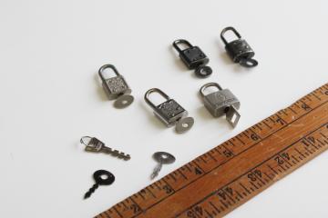 catalog photo of lot of vintage miniature padlocks & keys, real working locks for jewelry boxes or diaries