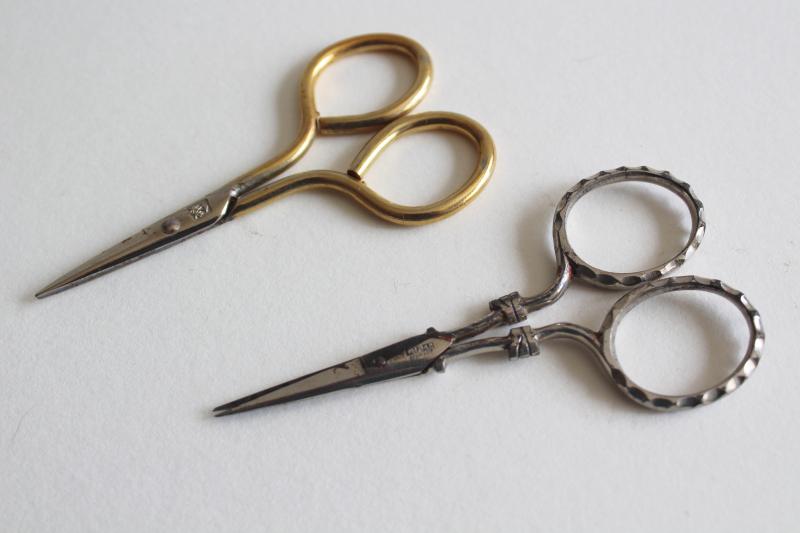 photo of lot of vintage needlework embroidery scissors, collection of tiny scissors #4