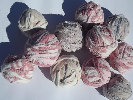 photo of lot old cotton blanket fabric rag balls, rug strips in vintage colors #1