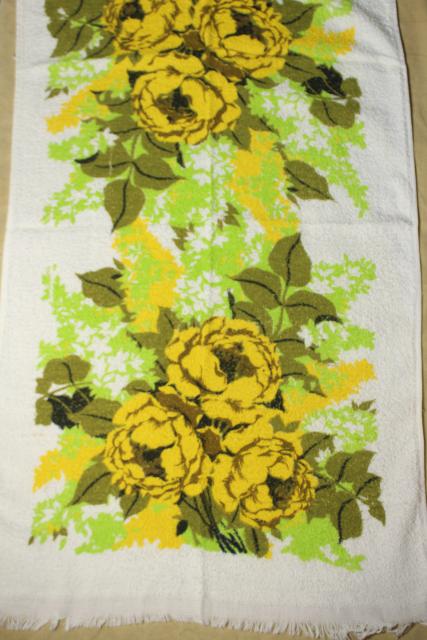 photo of lot unused vintage bath towels, retro 60s roses floral yellow, pink, blue #3