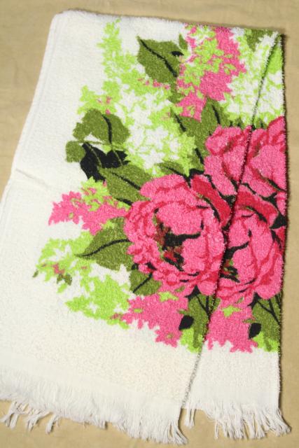 photo of lot unused vintage bath towels, retro 60s roses floral yellow, pink, blue #7