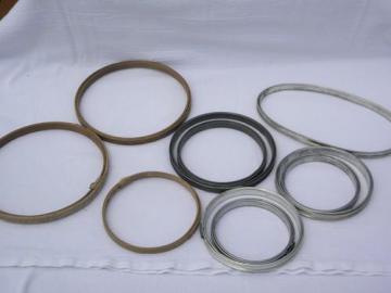 catalog photo of lot very old keyless wood & steel spring needlework embroidery hoops