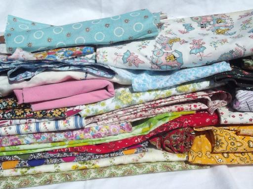 photo of lot vintage 50s-60s print cotton quilting crafting sewing fabric scraps #1