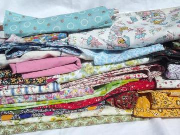 catalog photo of lot vintage 50s-60s print cotton quilting crafting sewing fabric scraps