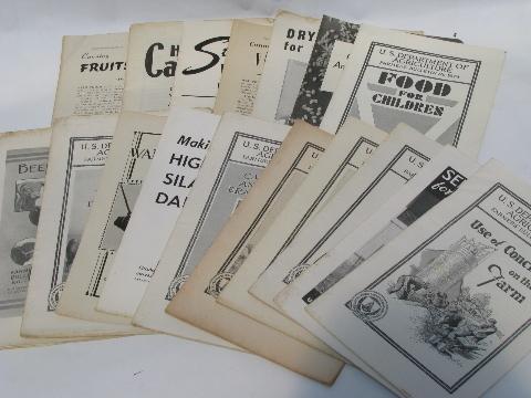 photo of lot vintage Dept of Ag farmer's bulletins old USDA how-to booklets #1