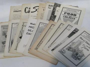 catalog photo of lot vintage Dept of Ag farmer's bulletins old USDA how-to booklets