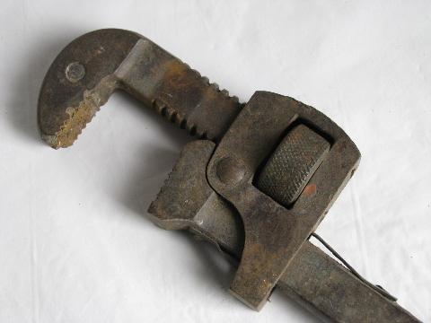 photo of lot vintage Stillson plumbing/pipe wrenches w/wood handles, Oswego Tool Co #4