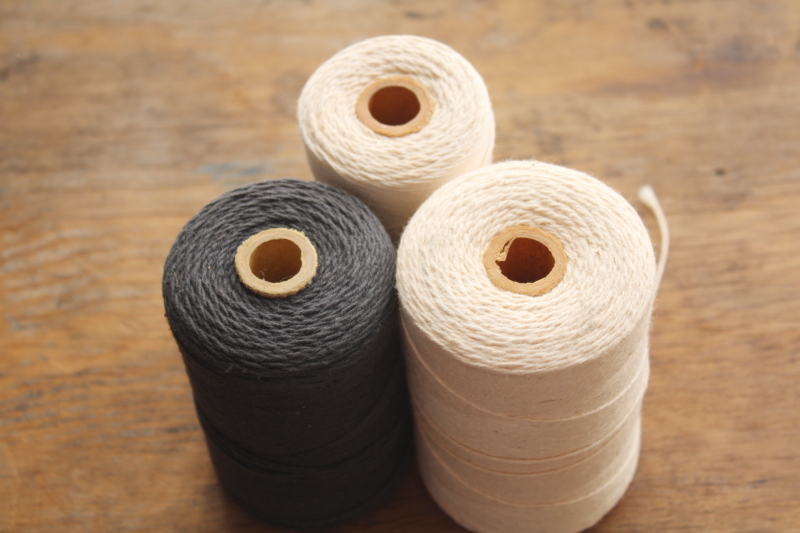 photo of lot vintage black & natural white cotton string or package tying cord, big old spools of heavy cotton thread #2
