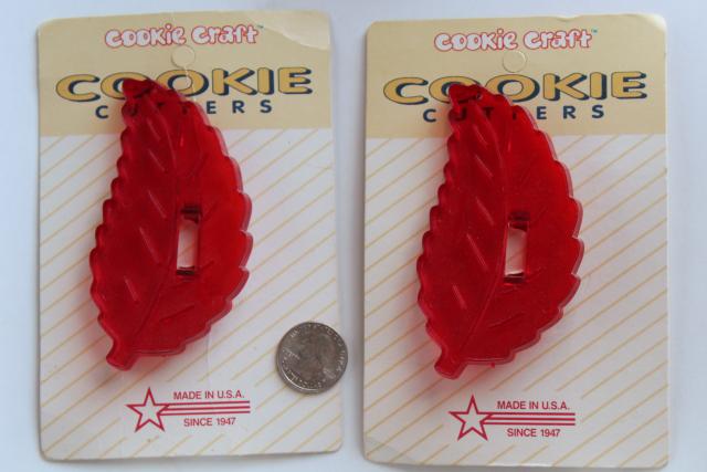 photo of lot vintage cookie cutters, metal & red lucite plastic, fall leaves & Christmas cookies #9