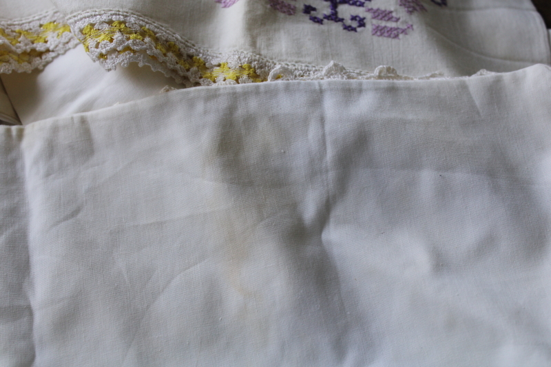 photo of lot vintage cotton pillowcases w/ embroidery or crochet lace edgings, shabby cottage chic linens  #3