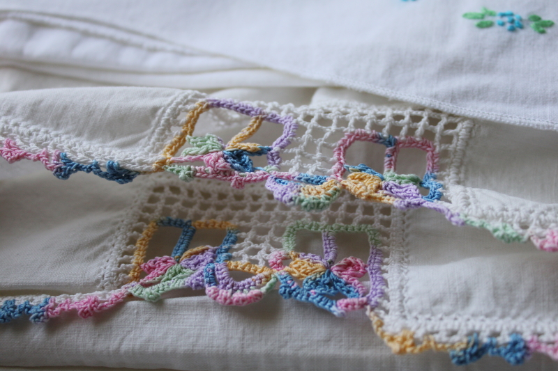 photo of lot vintage cotton pillowcases w/ embroidery or crochet lace edgings, shabby cottage chic linens  #13