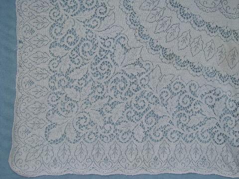 photo of lot vintage cotton quaker lace type tablecloths, lacy cutter fabric #7